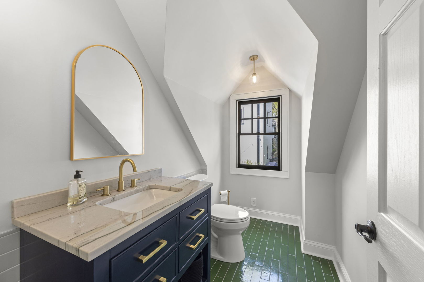 639 N Park Boulevard, Glen Ellyn, IL 60137