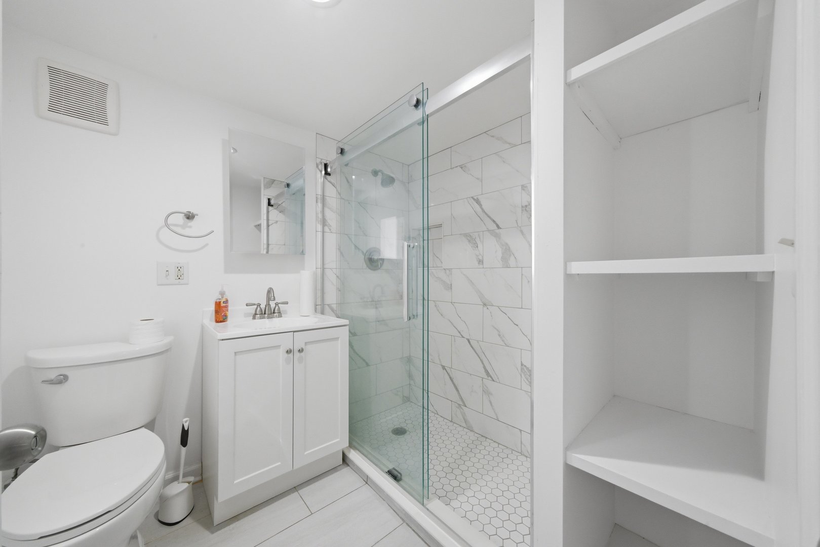 5418 W School Street, Chicago, IL 60641