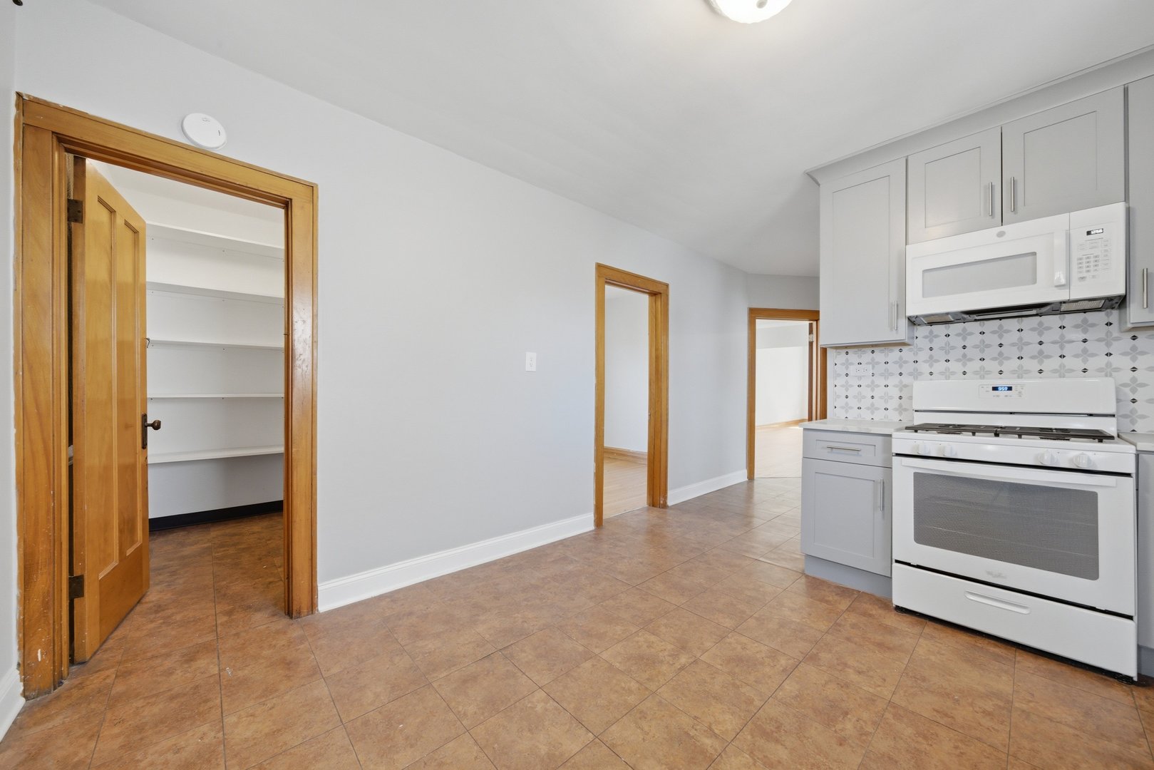 5418 W School Street, Chicago, IL 60641