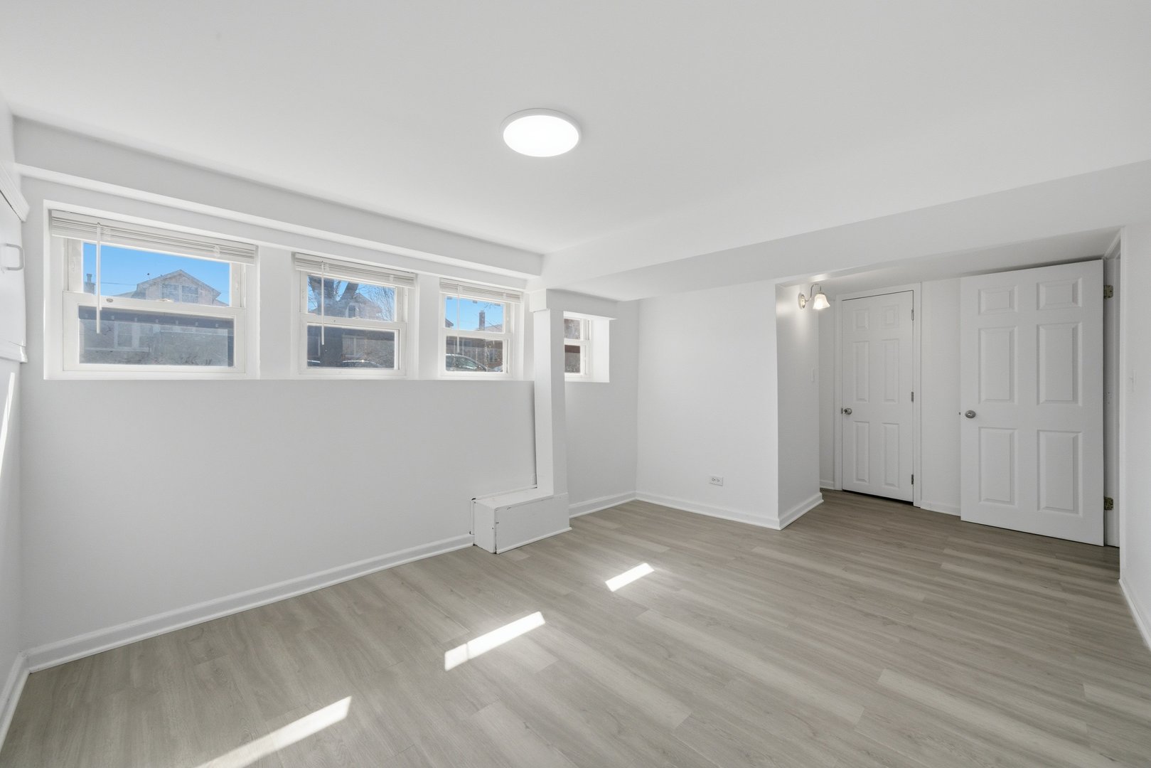 5418 W School Street, Chicago, IL 60641