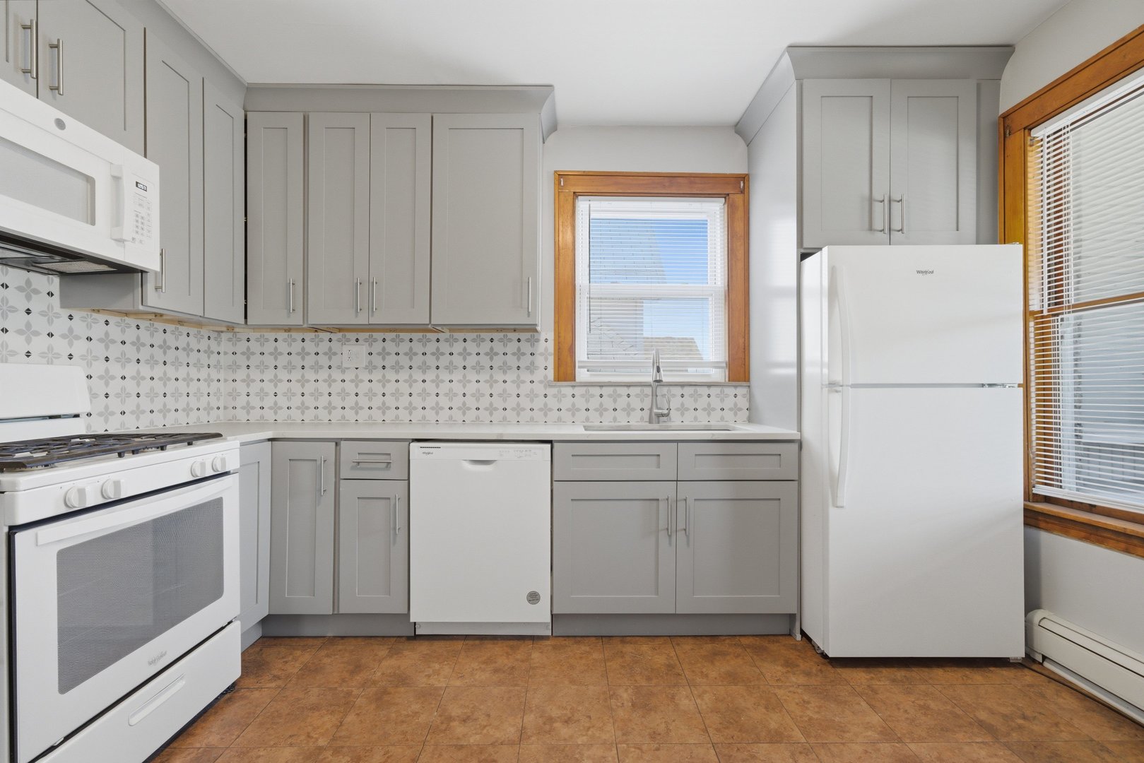 5418 W School Street, Chicago, IL 60641