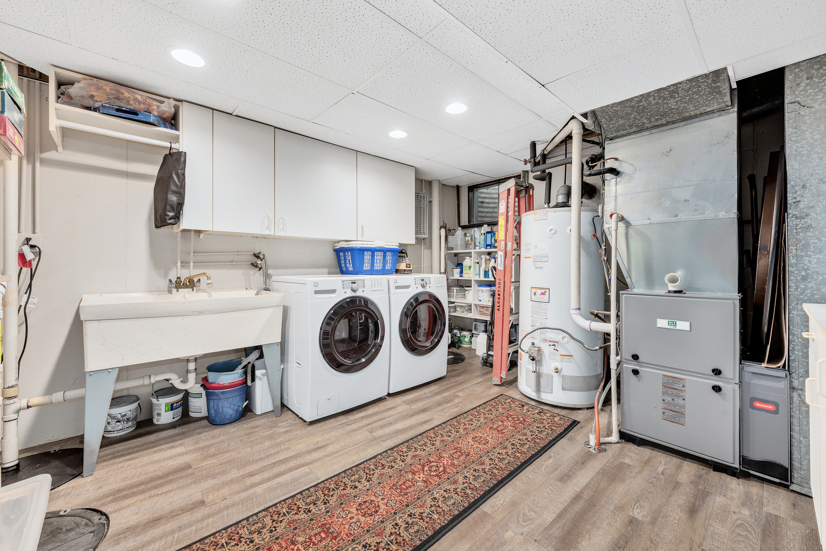 1378 Colonial Square, Wheaton, IL 60189