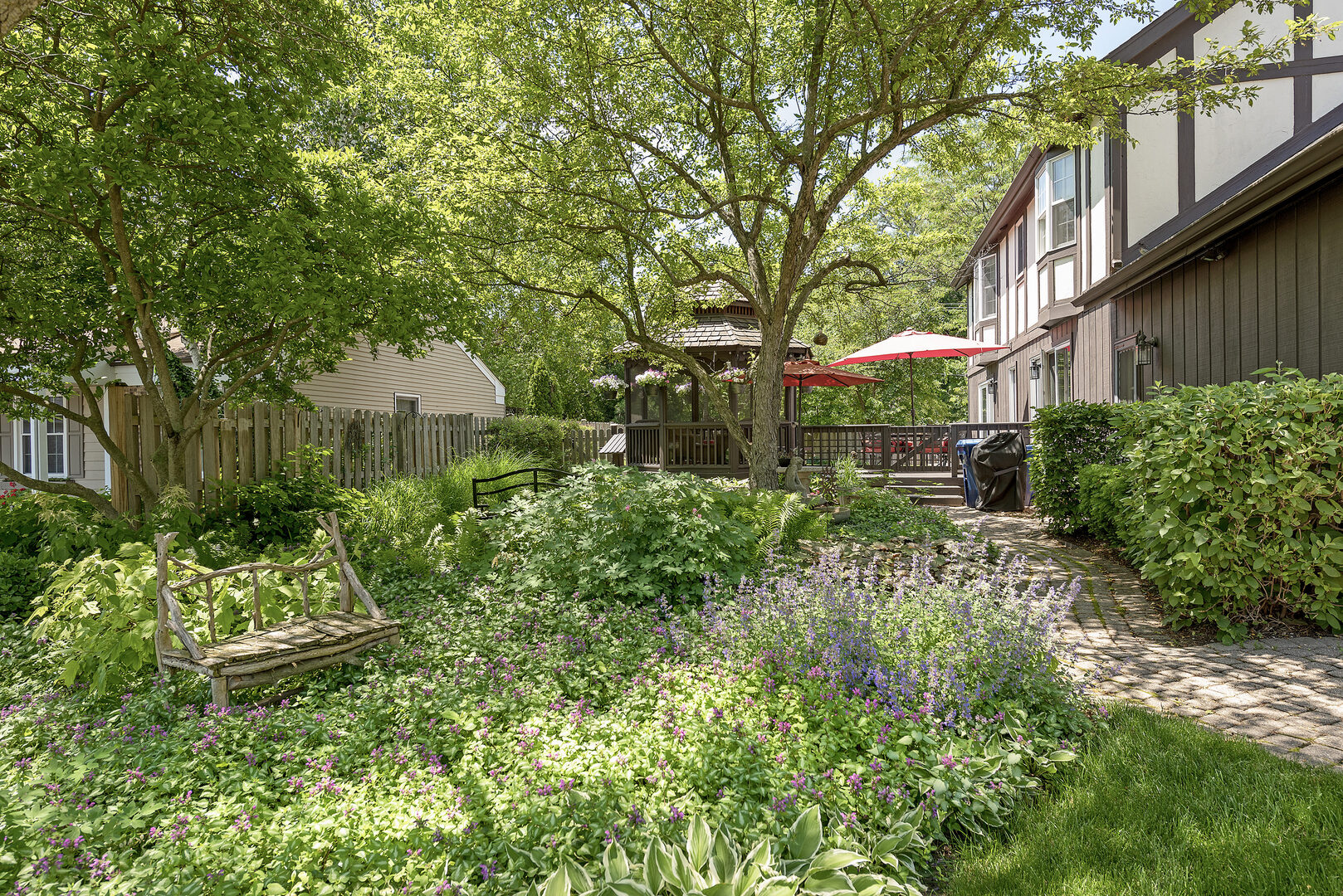 1378 Colonial Square, Wheaton, IL 60189