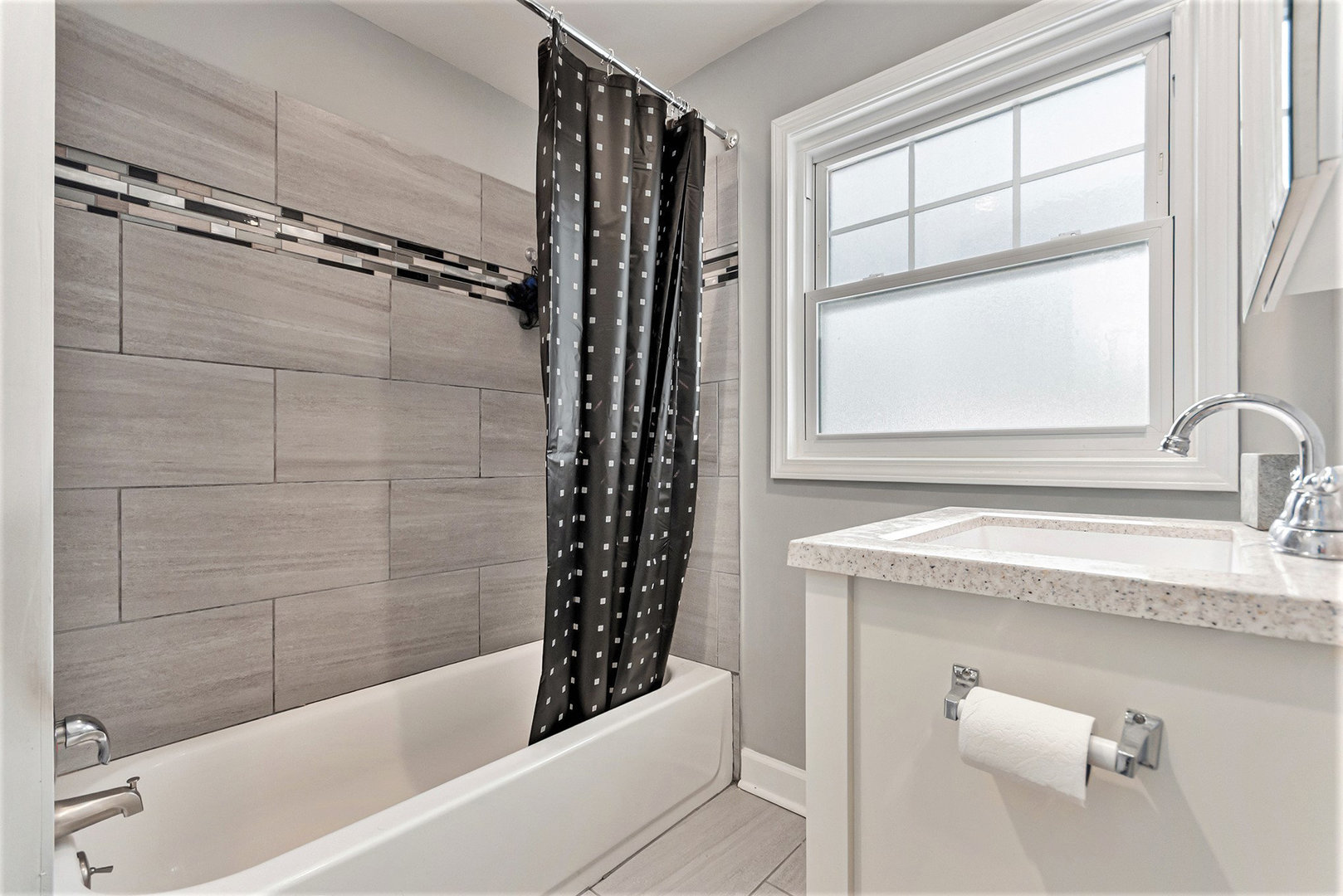 2316 S 10th Avenue, Broadview, IL 60155