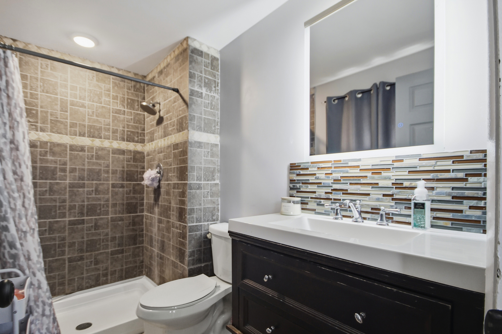 230 Millford Lane, Bloomingdale, IL 60108