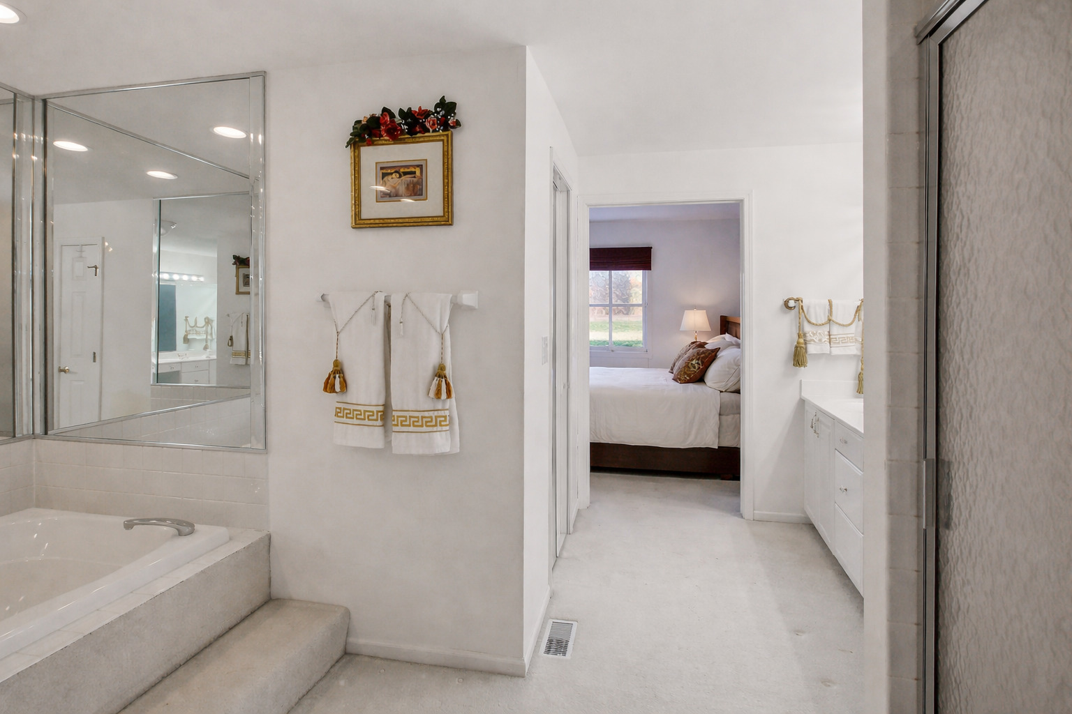 205 Faith Court, Bloomingdale, IL 60108