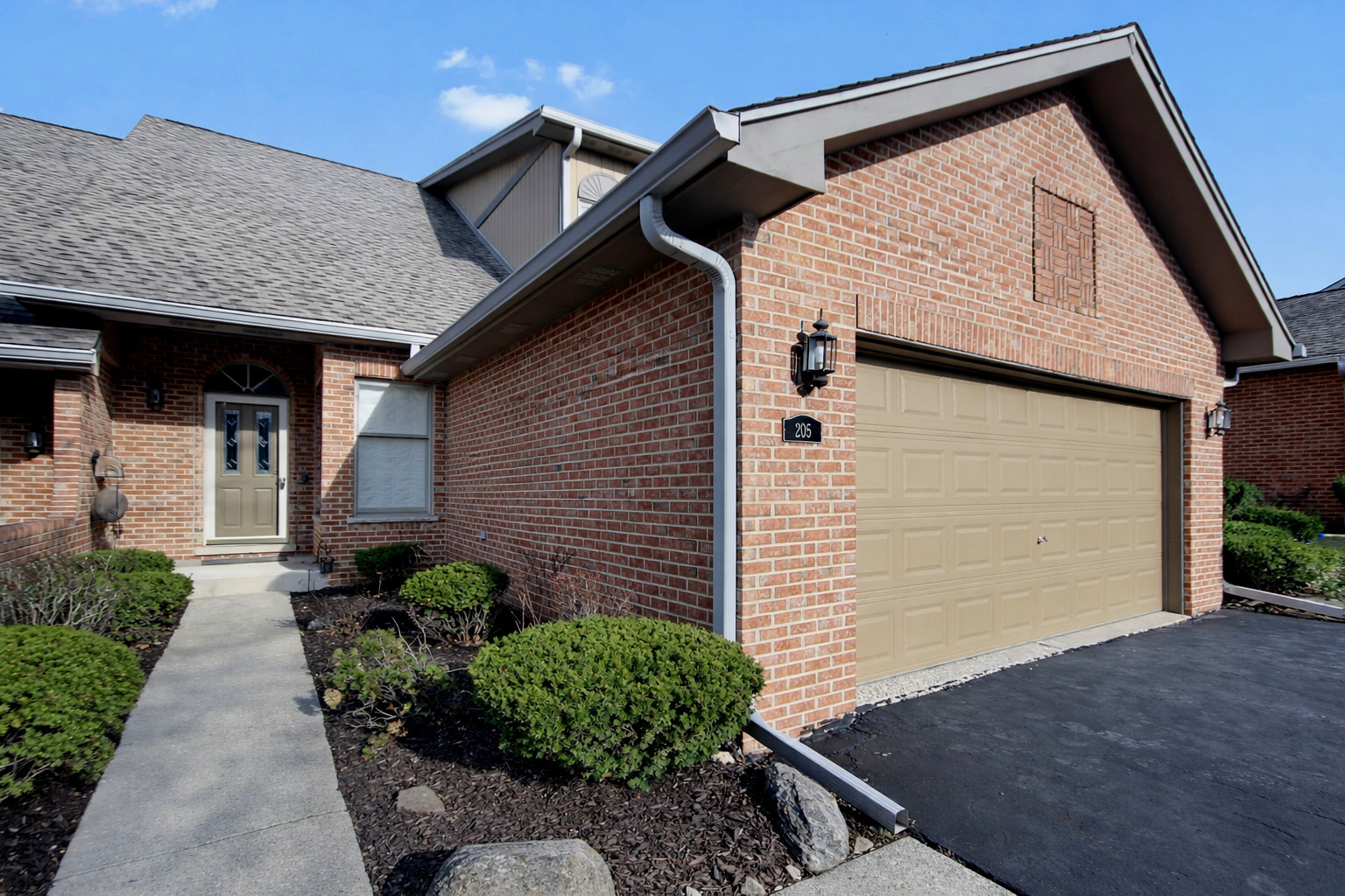 205 Faith Court, Bloomingdale, IL 60108