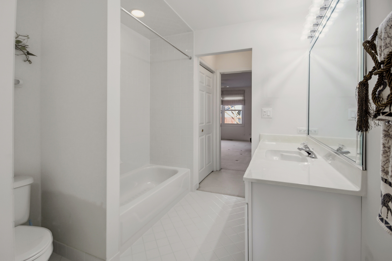 205 Faith Court, Bloomingdale, IL 60108