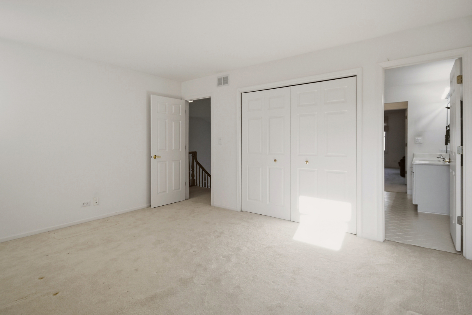 205 Faith Court, Bloomingdale, IL 60108