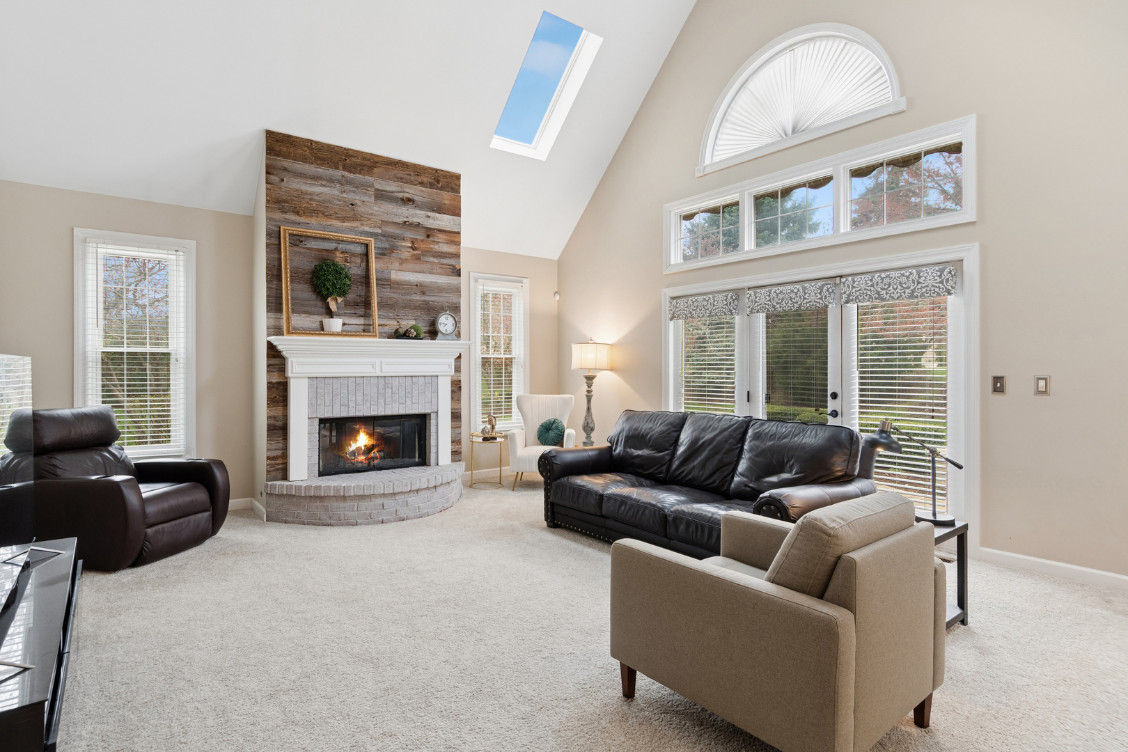 2321 Courtland Court, Aurora, IL 60502