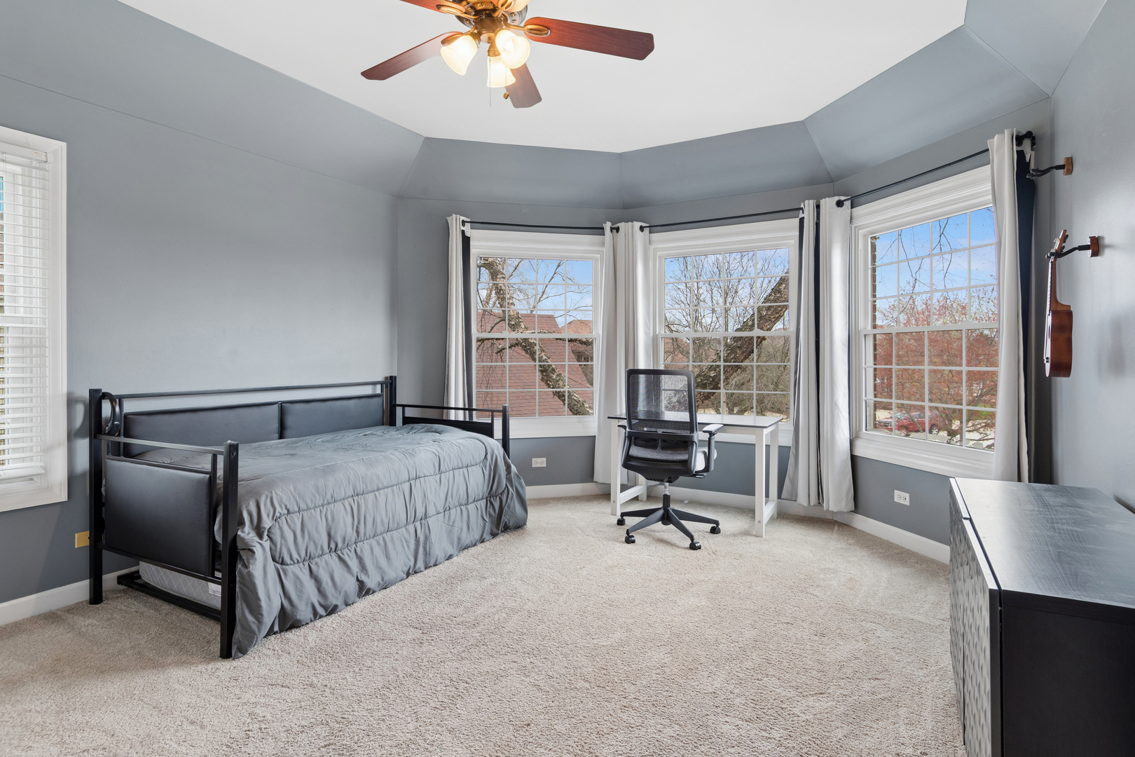 2321 Courtland Court, Aurora, IL 60502