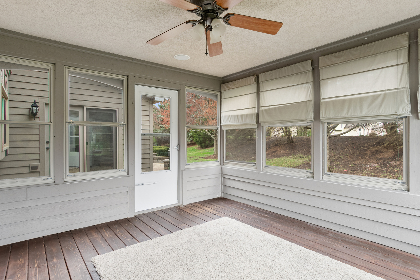 2321 Courtland Court, Aurora, IL 60502