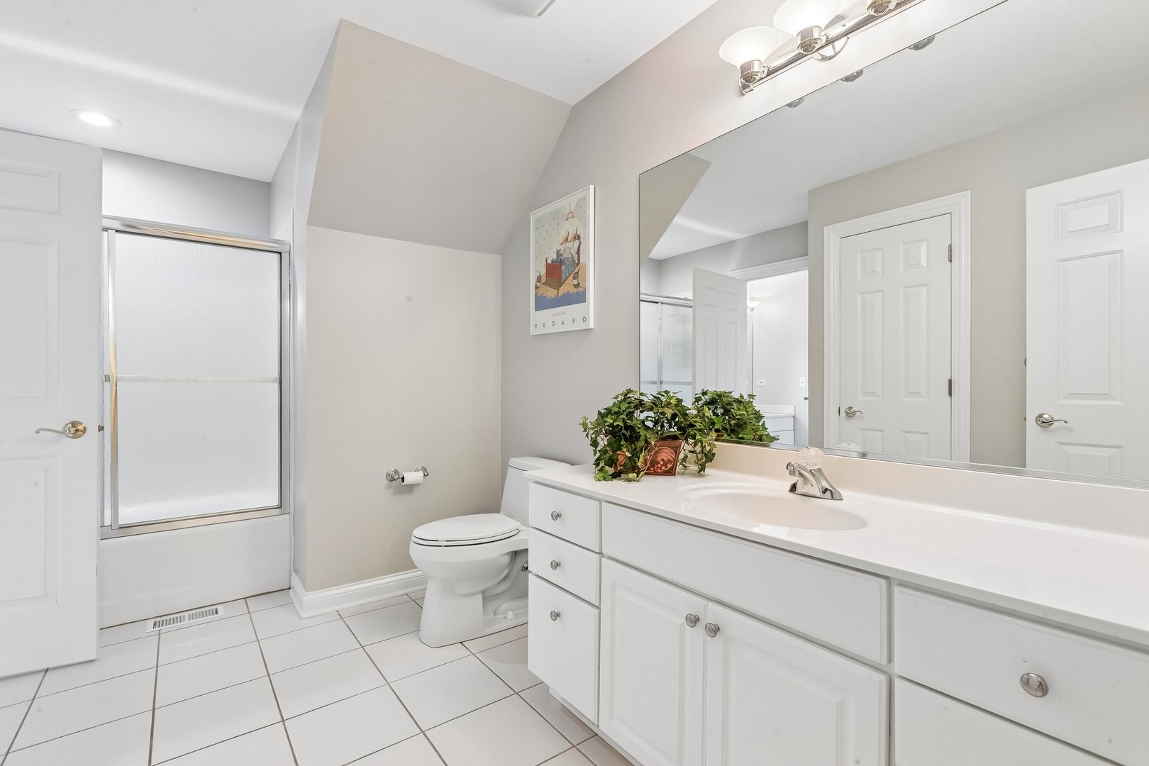 25246 N Abbey Glenn Drive, Hawthorn Woods, IL 60047