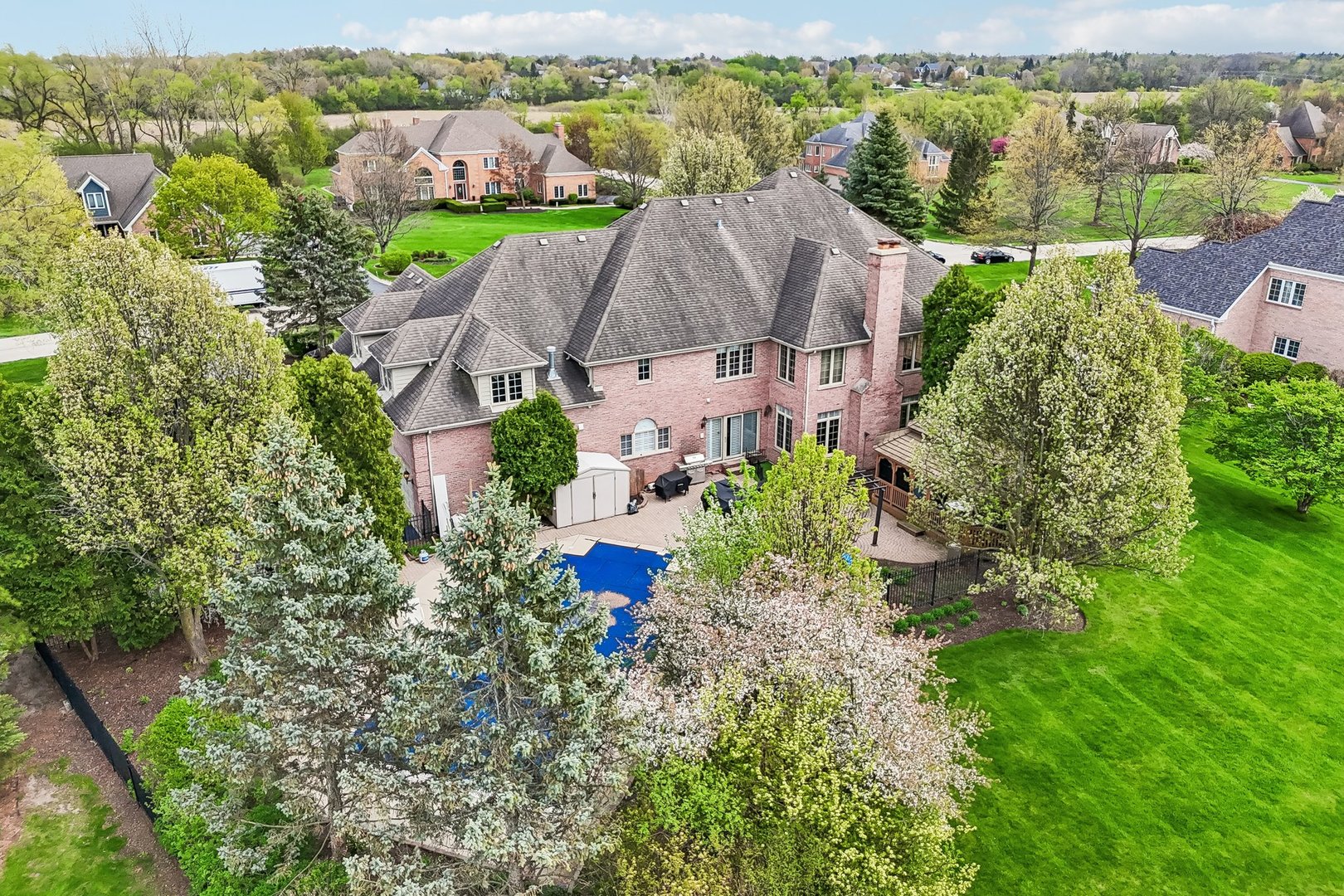 25246 N Abbey Glenn Drive, Hawthorn Woods, IL 60047