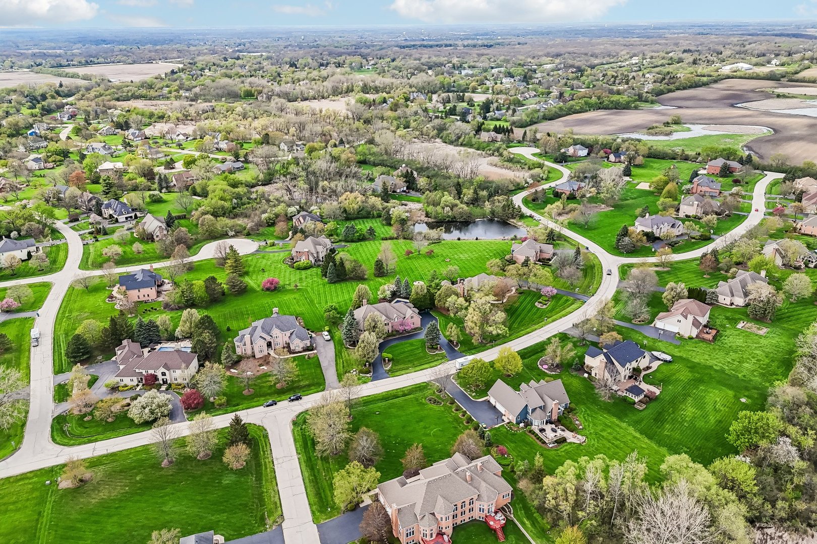 25246 N Abbey Glenn Drive, Hawthorn Woods, IL 60047