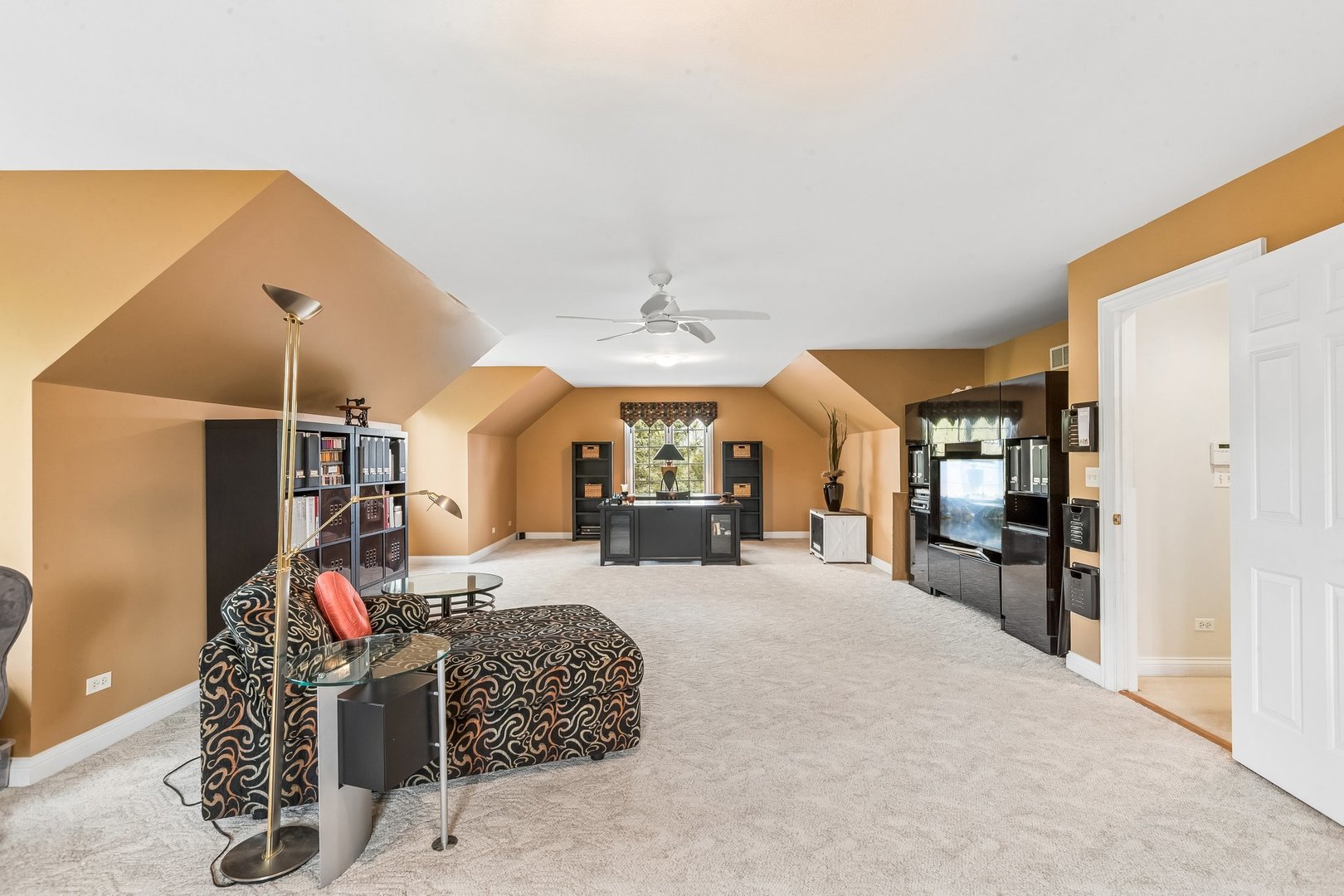 25246 N Abbey Glenn Drive, Hawthorn Woods, IL 60047