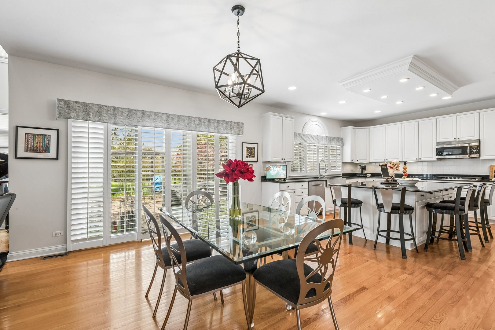 25246 N Abbey Glenn Drive, Hawthorn Woods, IL 60047