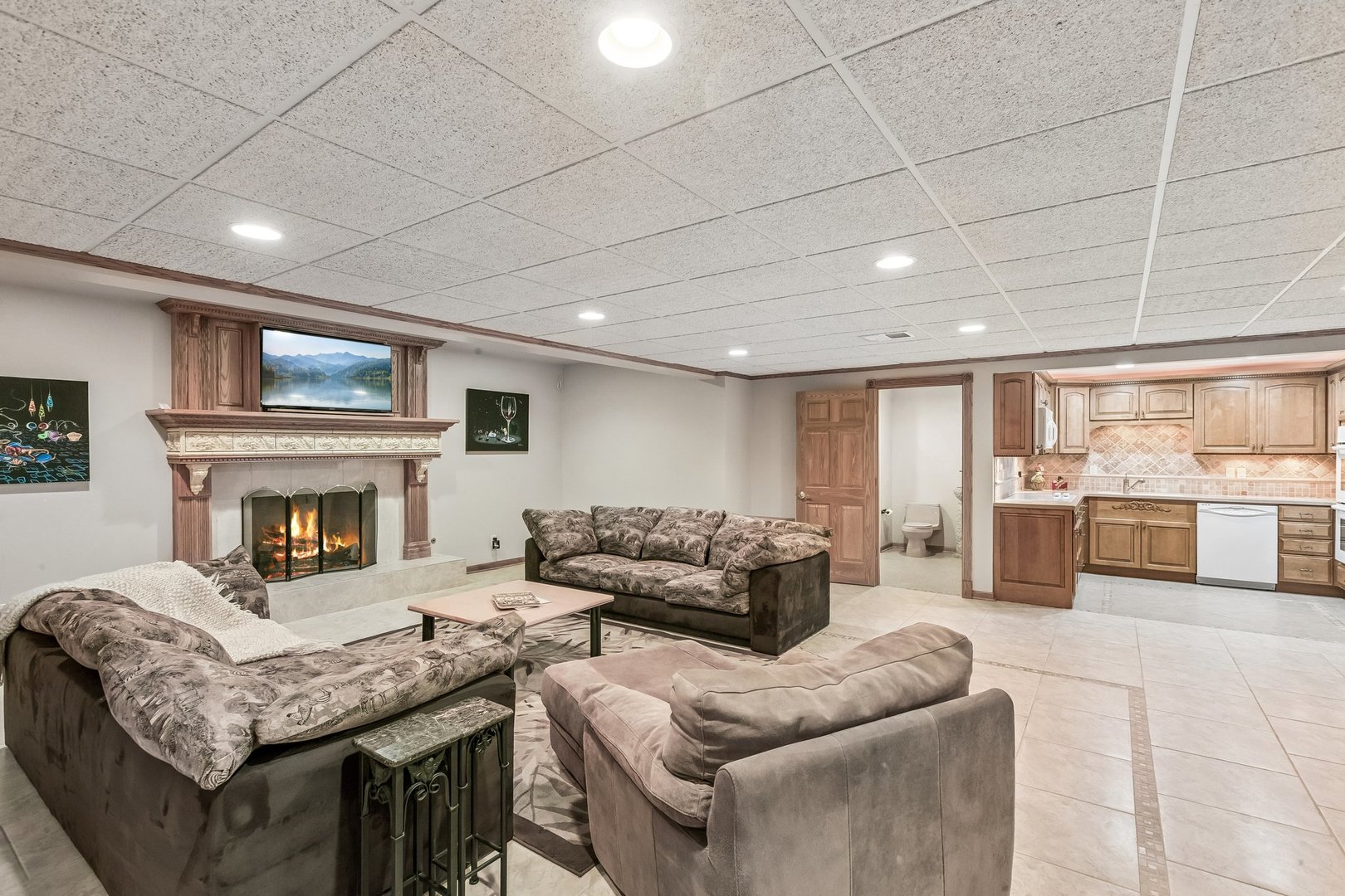 25246 N Abbey Glenn Drive, Hawthorn Woods, IL 60047