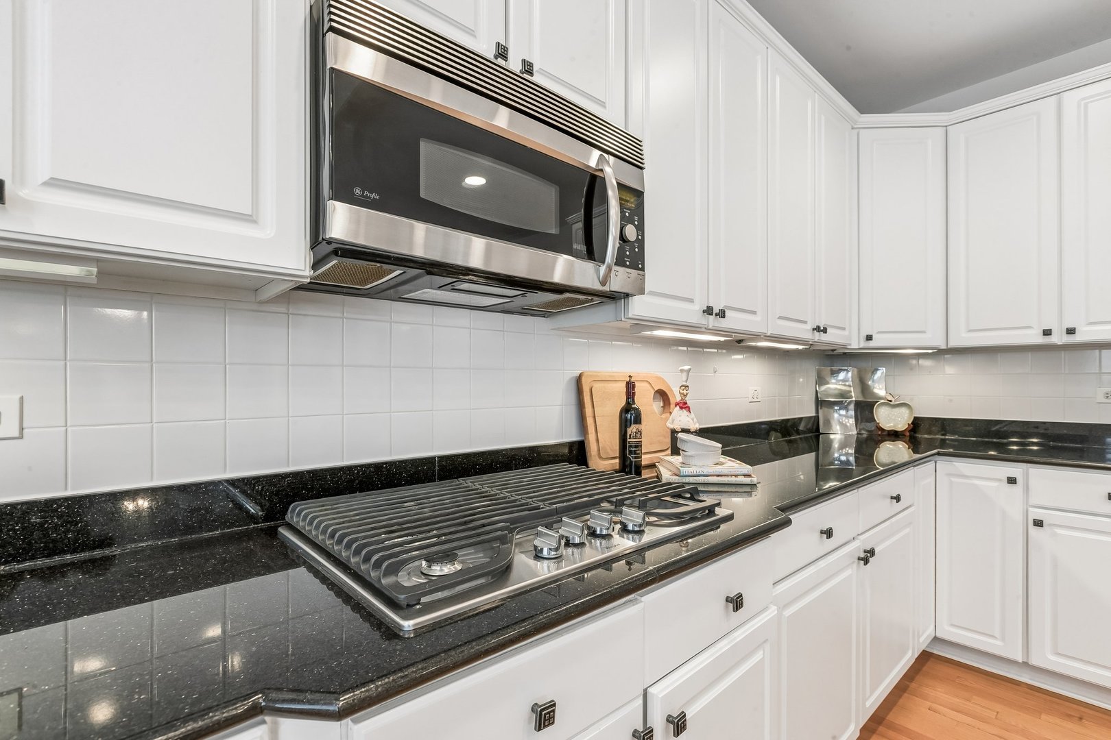 25246 N Abbey Glenn Drive, Hawthorn Woods, IL 60047