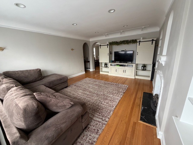 4820 Elm Street #3, Skokie, IL 60077