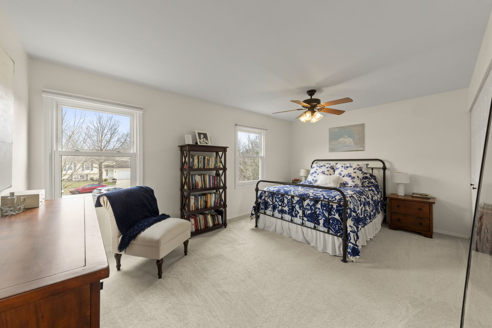 1552 Independence Court, St. Charles, IL 60174