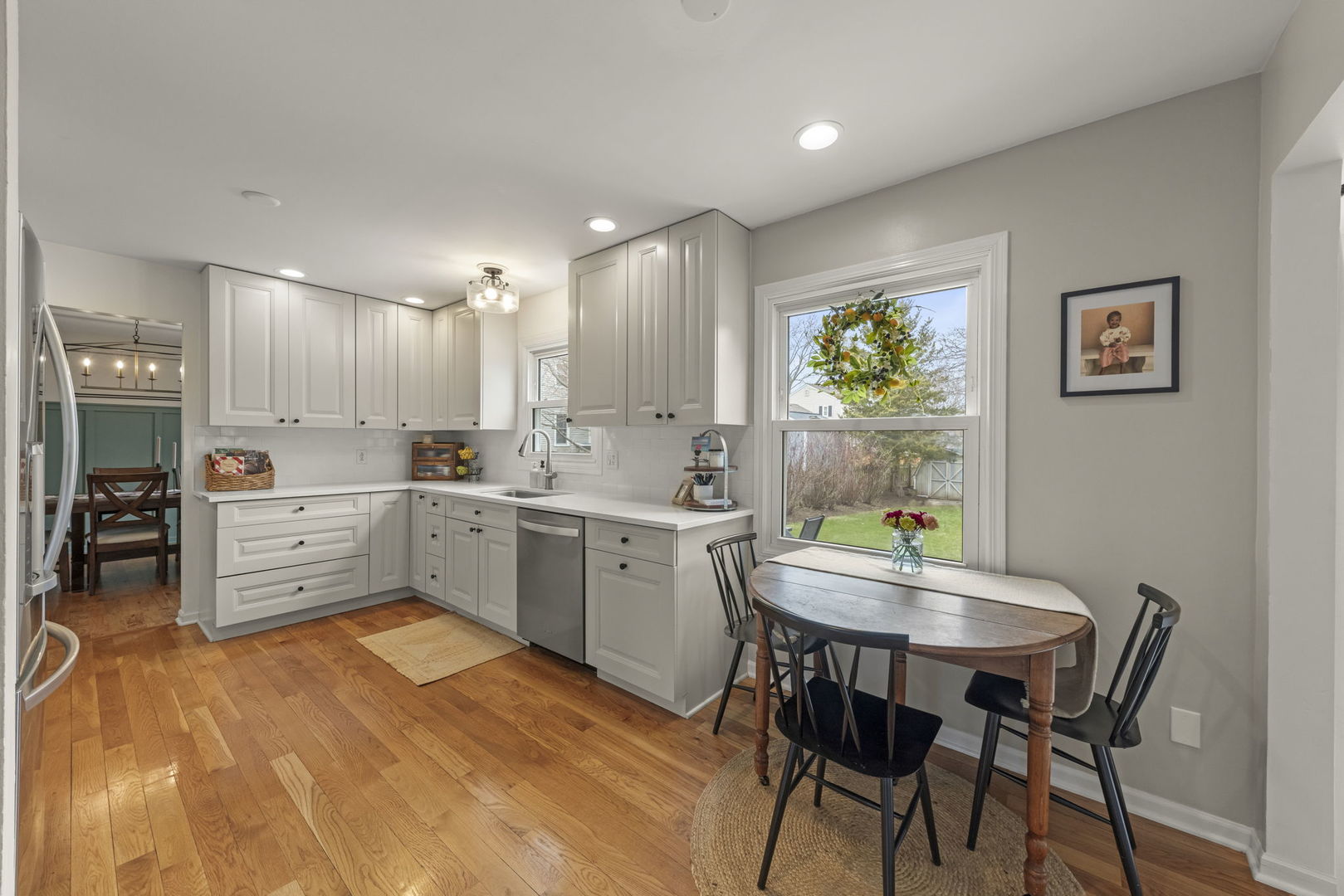 1552 Independence Court, St. Charles, IL 60174