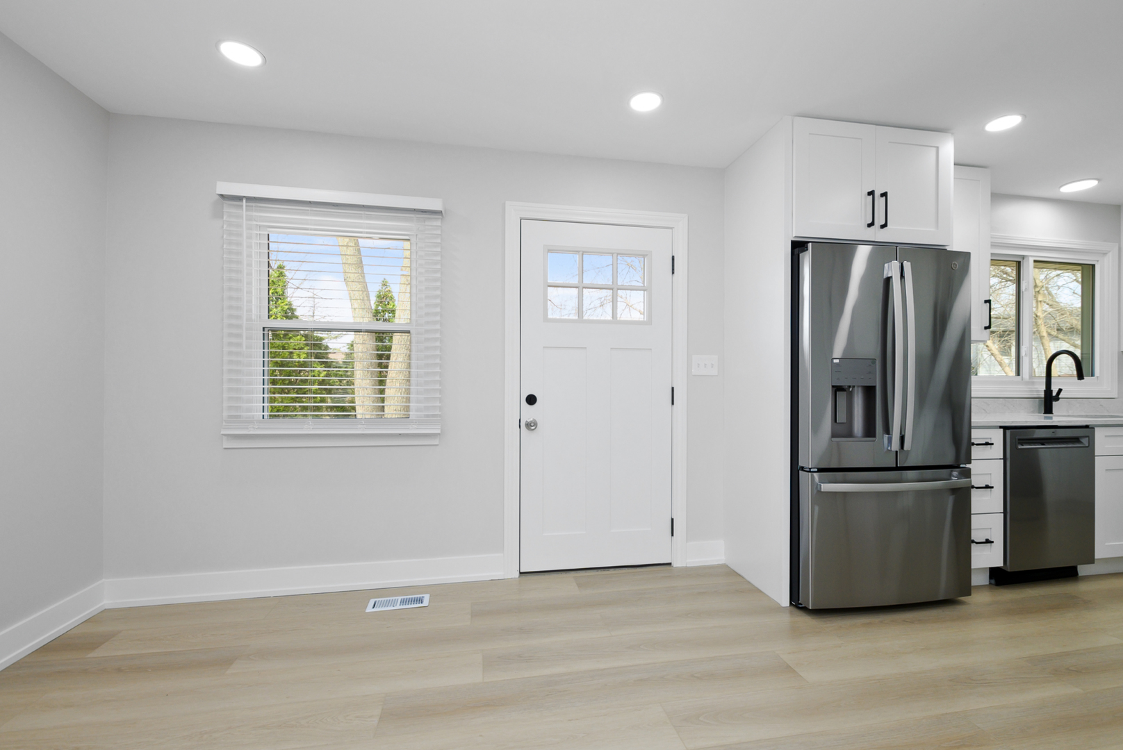 7800 W Kingston Drive, Frankfort, IL 60423