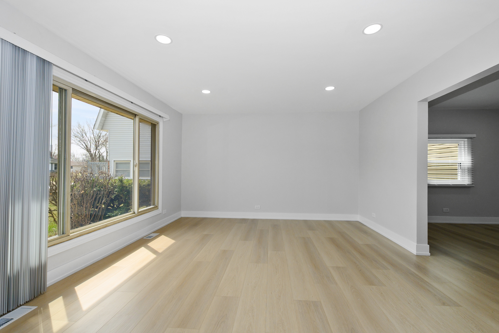 7800 W Kingston Drive, Frankfort, IL 60423