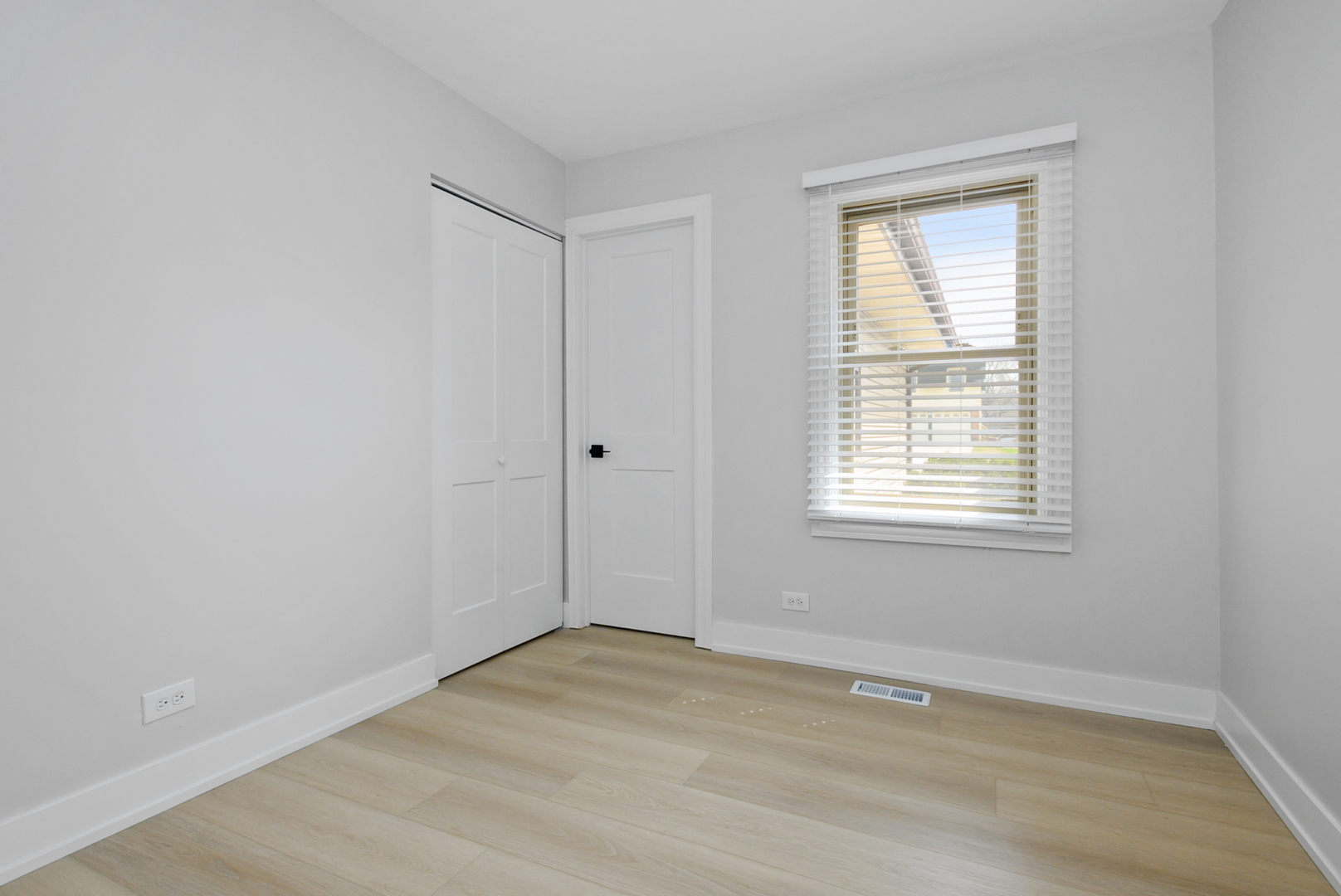 7800 W Kingston Drive, Frankfort, IL 60423