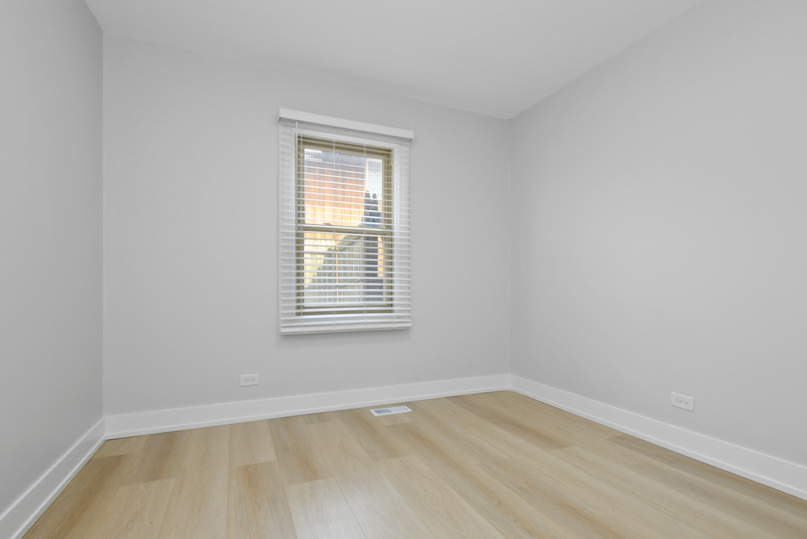 7800 W Kingston Drive, Frankfort, IL 60423