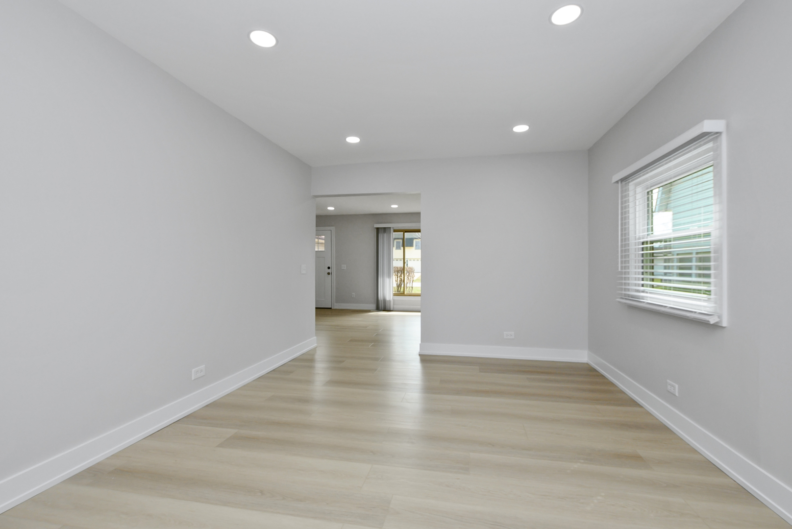 7800 W Kingston Drive, Frankfort, IL 60423