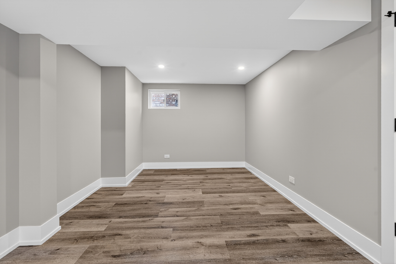 10533 S Whipple Street, Chicago, IL 60655