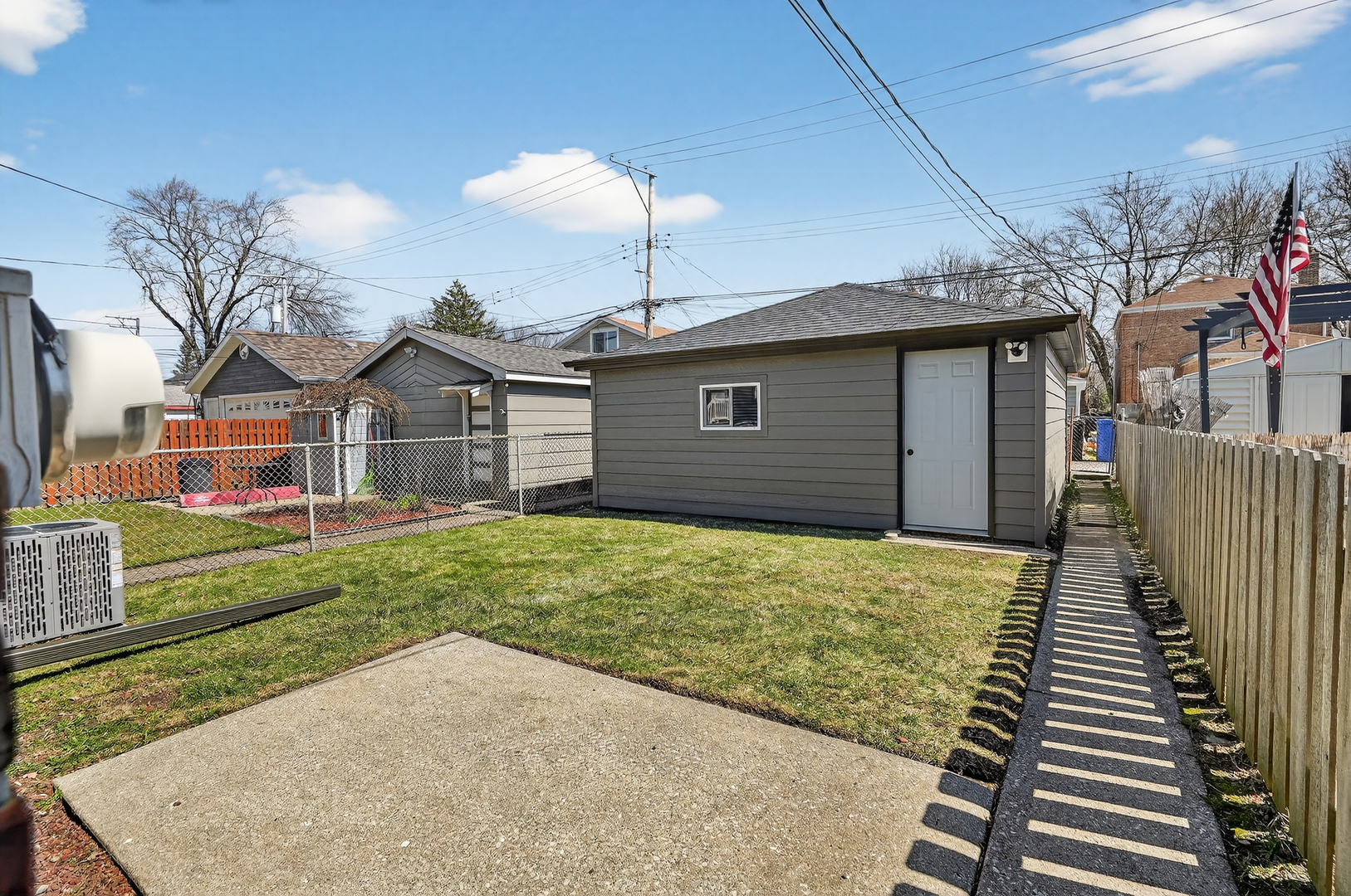 10533 S Whipple Street, Chicago, IL 60655