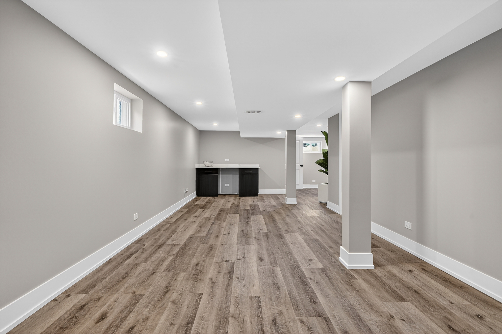 10533 S Whipple Street, Chicago, IL 60655