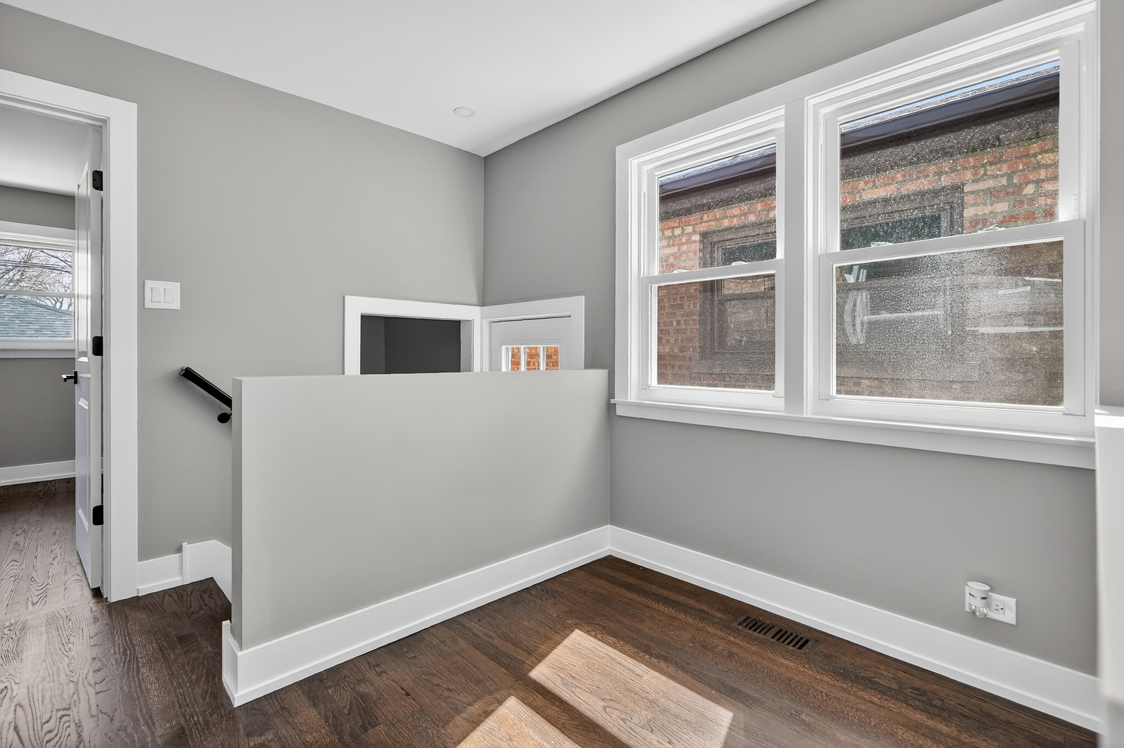 10533 S Whipple Street, Chicago, IL 60655