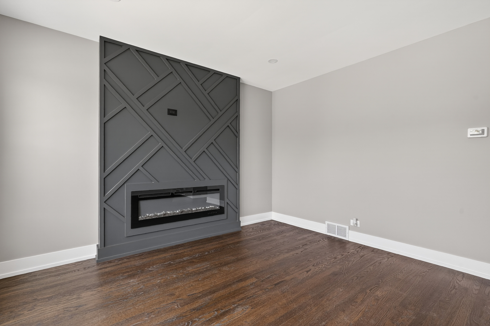 10533 S Whipple Street, Chicago, IL 60655