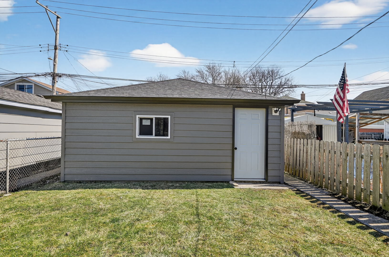 10533 S Whipple Street, Chicago, IL 60655