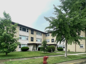 8304 W Forest Preserve Drive #1W, Chicago, IL 60634