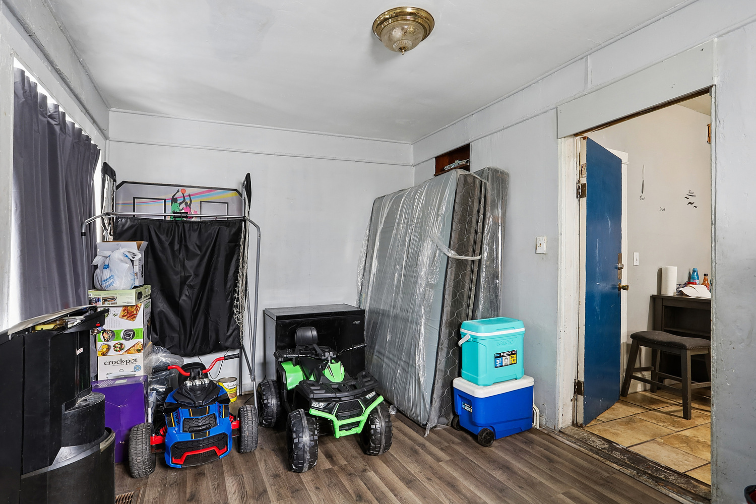 7814 S Saint LAWRENCE Avenue, Chicago, IL 60619