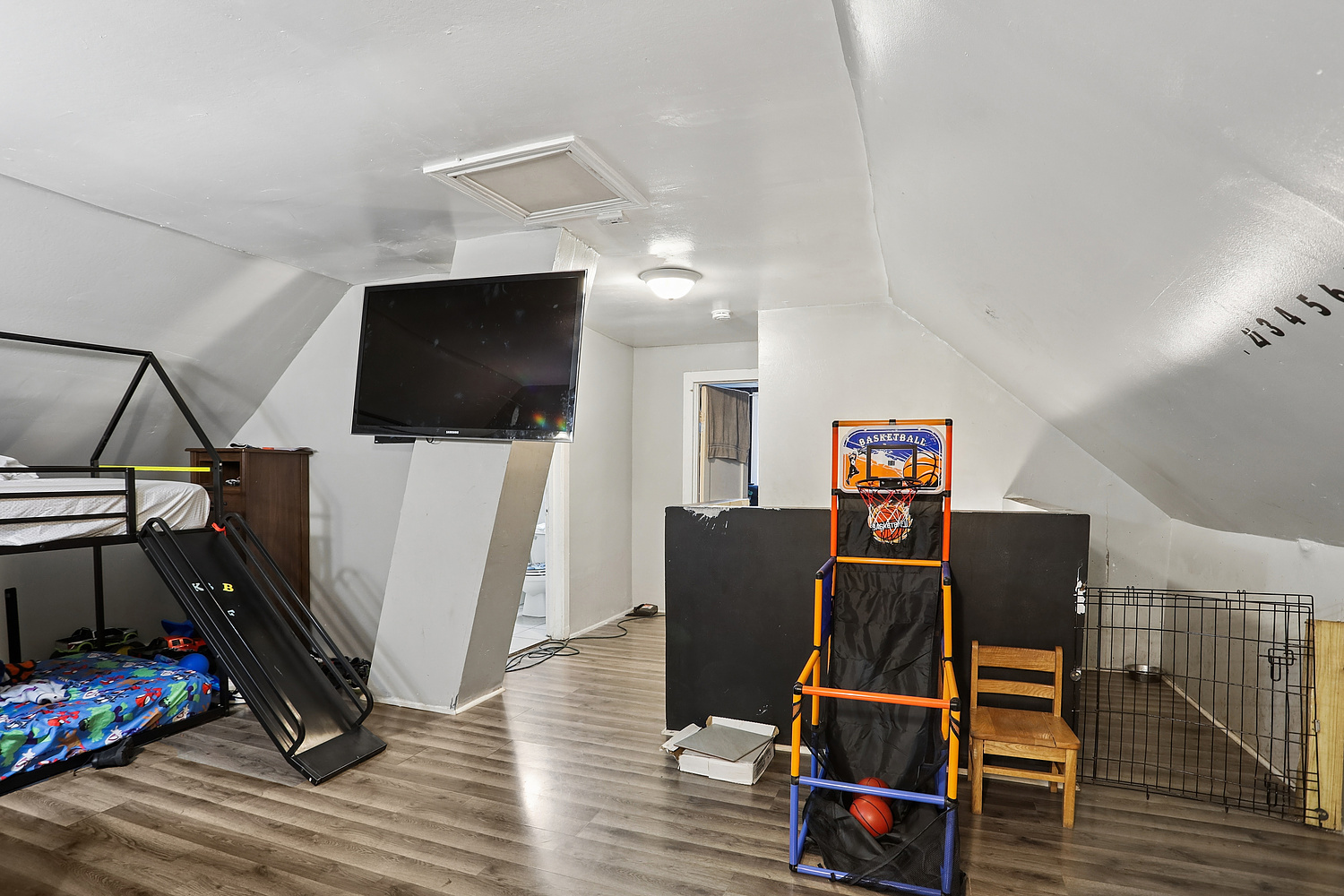 7814 S Saint LAWRENCE Avenue, Chicago, IL 60619