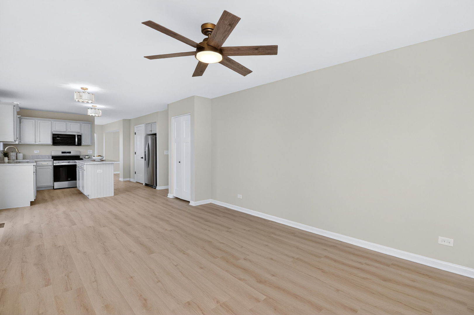 608 Hemmingsen Street, Plano, IL 60545