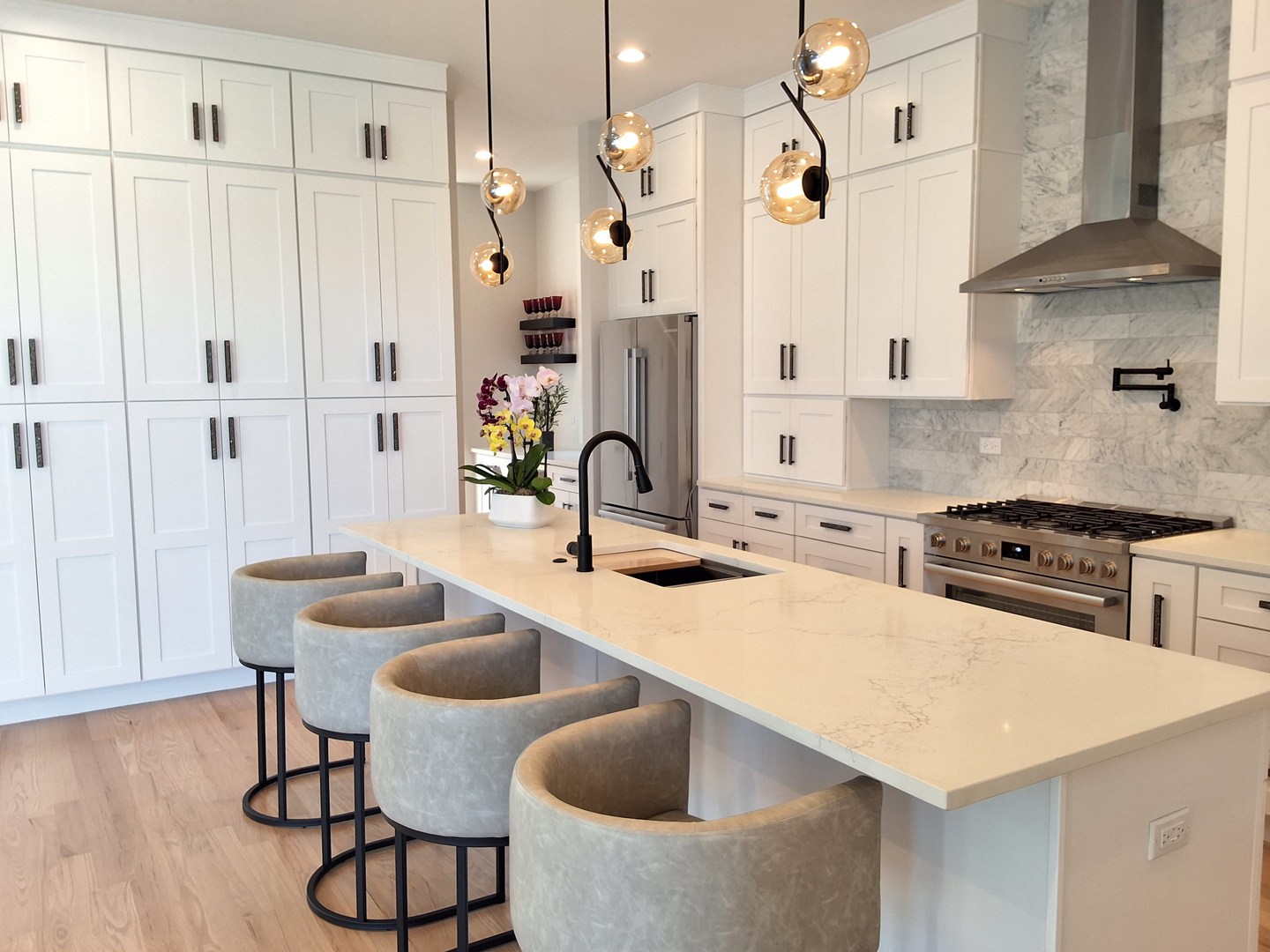 7301 N Oriole Avenue, Chicago, IL 60631