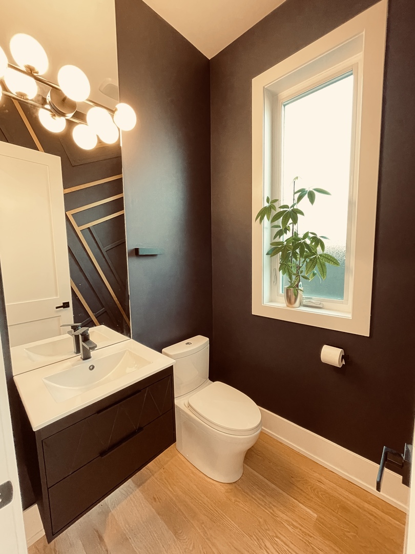 7301 N Oriole Avenue, Chicago, IL 60631