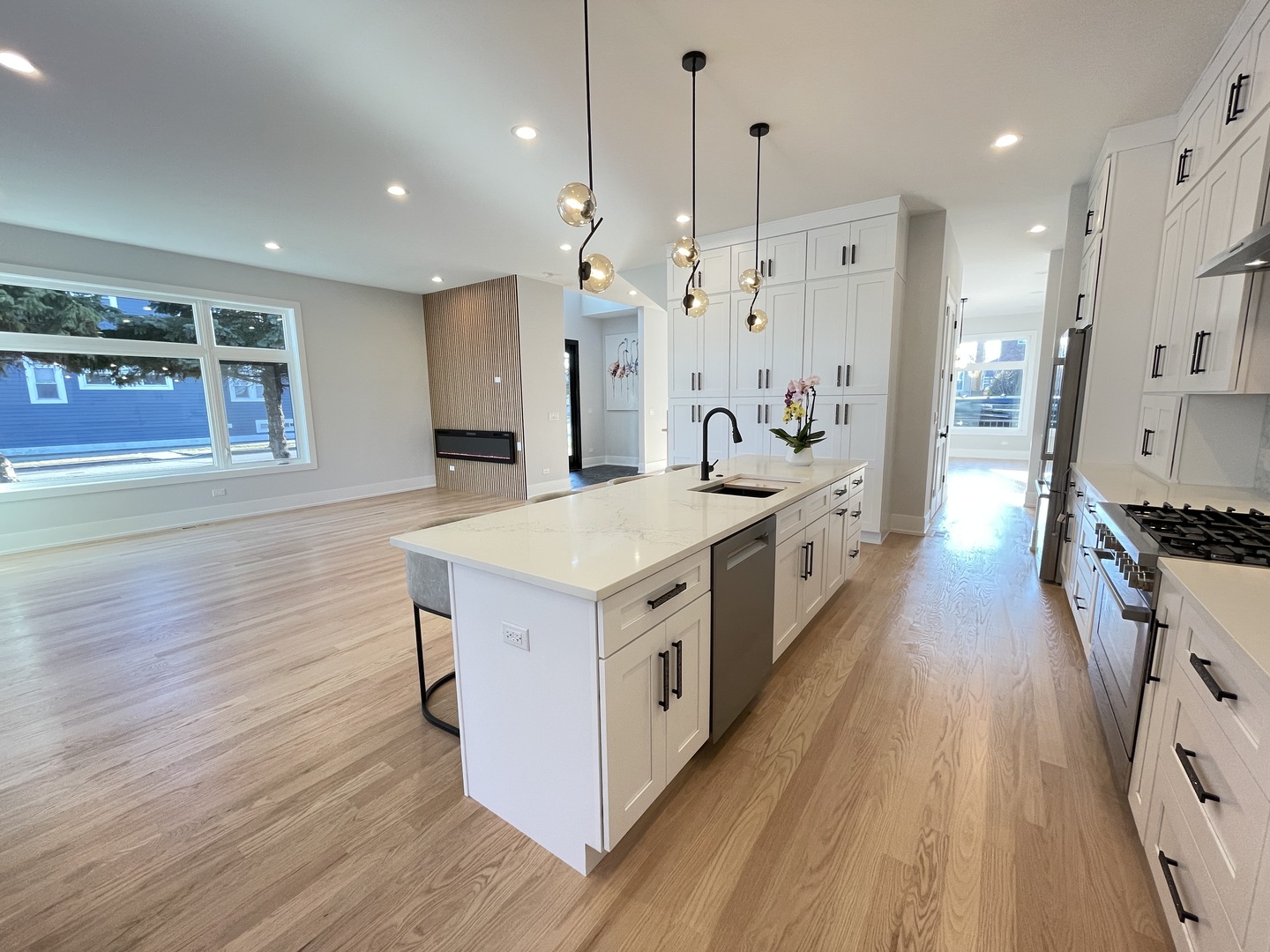 7301 N Oriole Avenue, Chicago, IL 60631