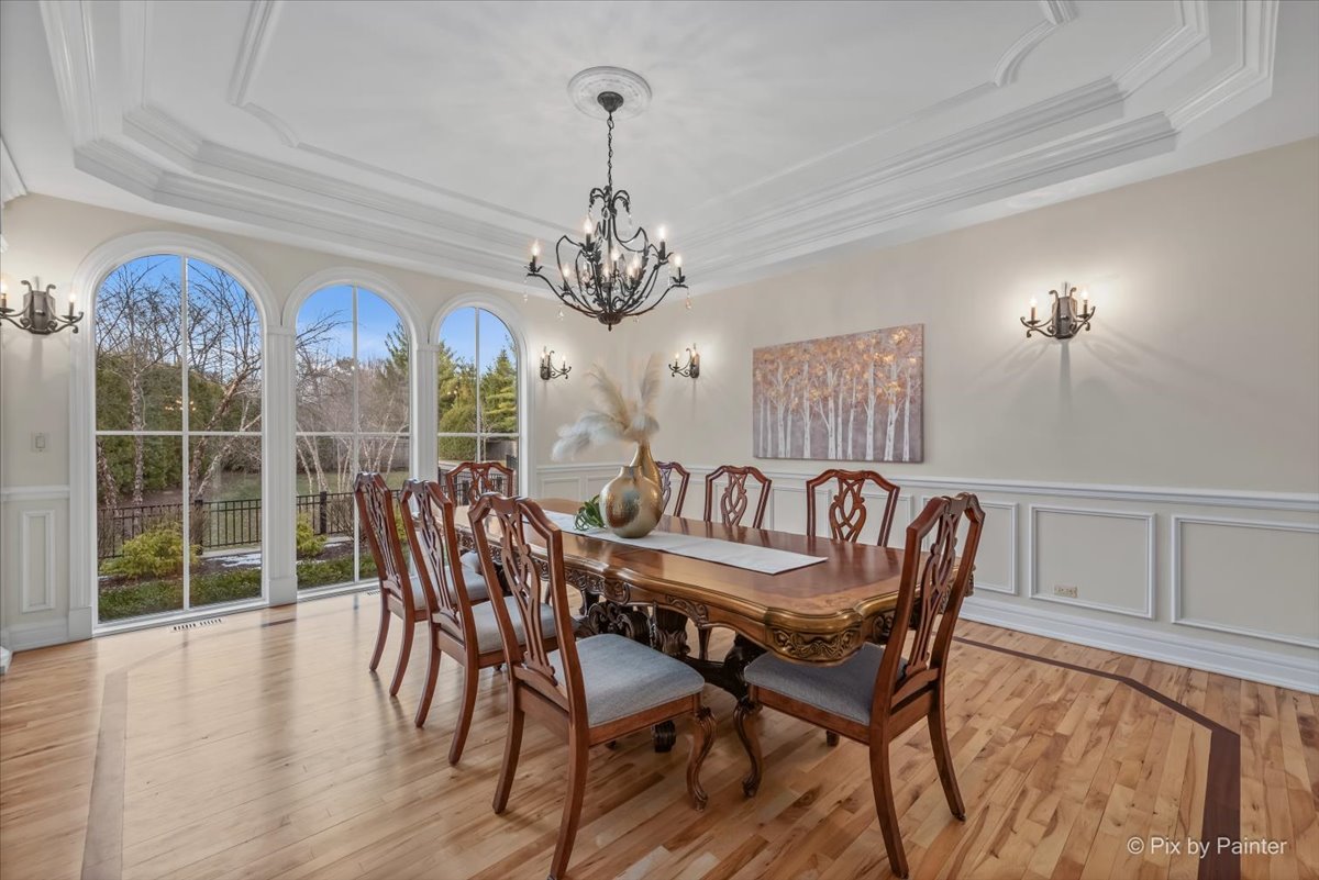 27 W Onwentsia Road, Lake Forest, IL 60045