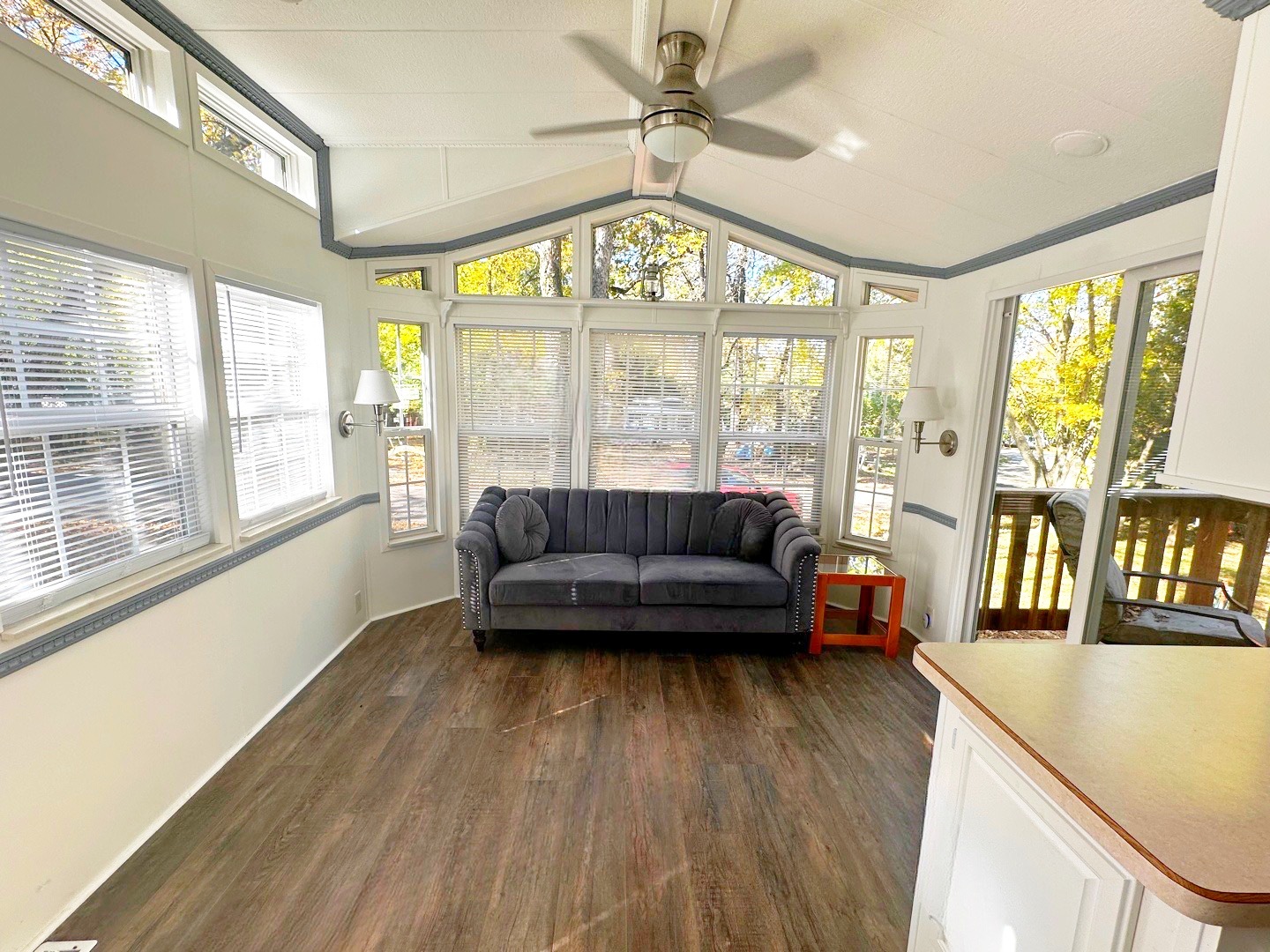 21-54 Woodhaven Lakes Drive, Sublette, IL 61367