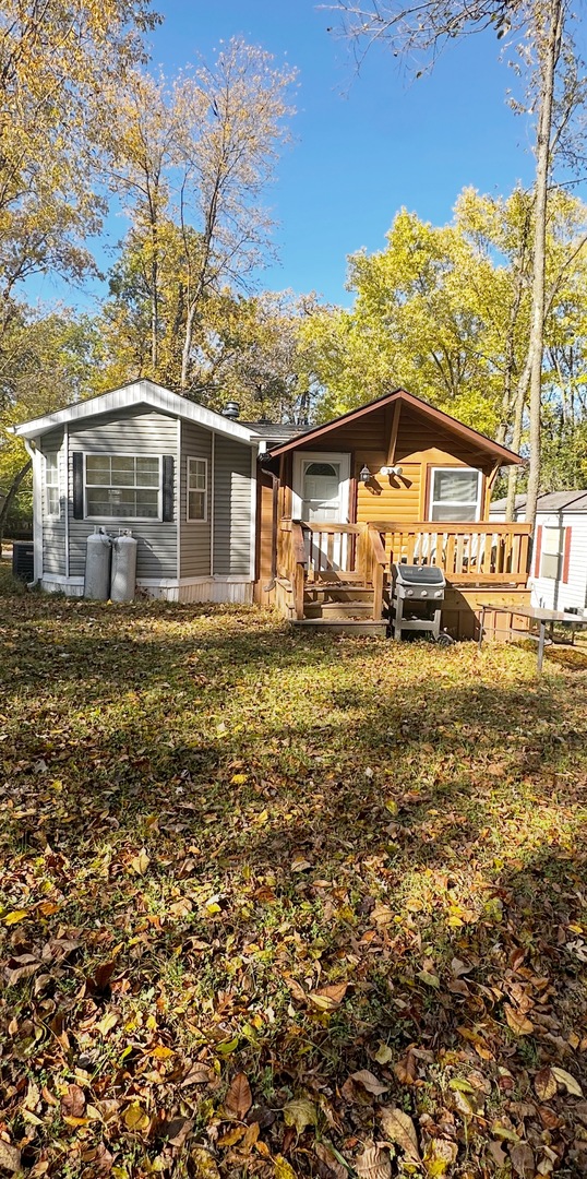 21-54 Woodhaven Lakes Drive, Sublette, IL 61367