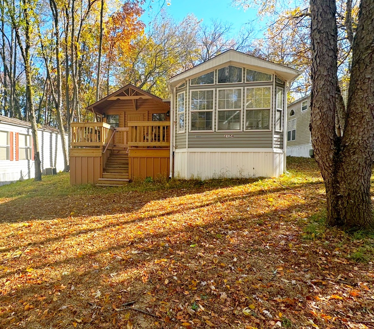 21-54 Woodhaven Lakes Drive, Sublette, IL 61367