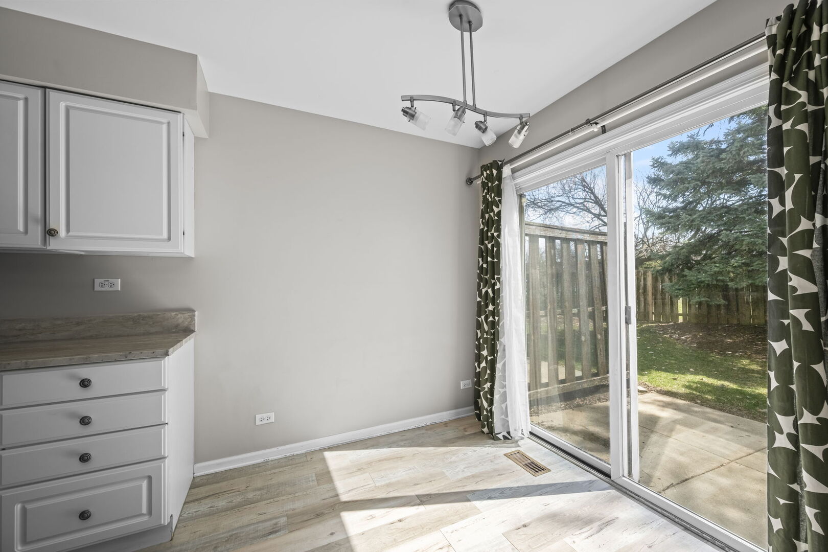 1165 Windham Lane #1165, Elk Grove Village, IL 60007