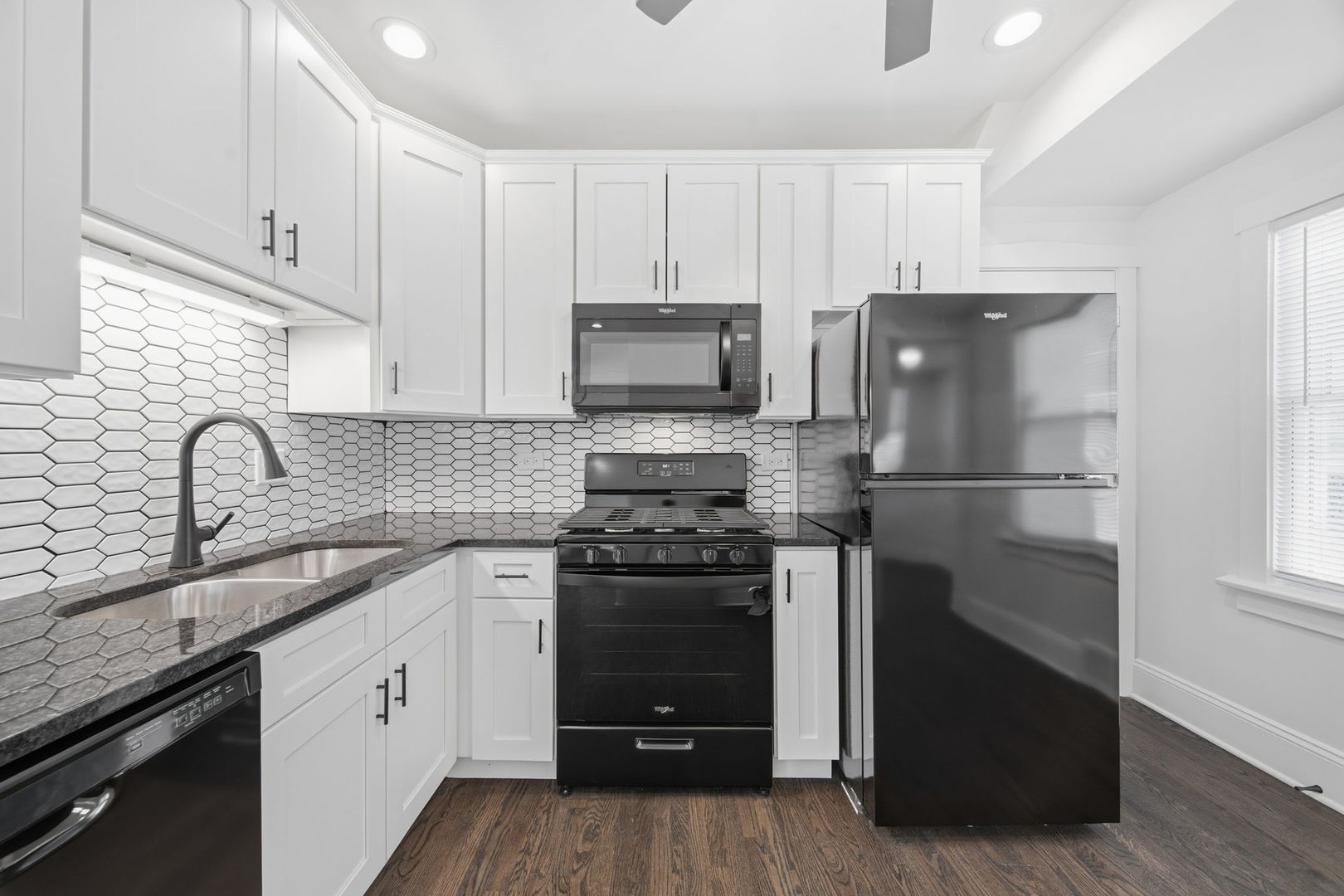 12211 Irving Avenue, Blue Island, IL 60406